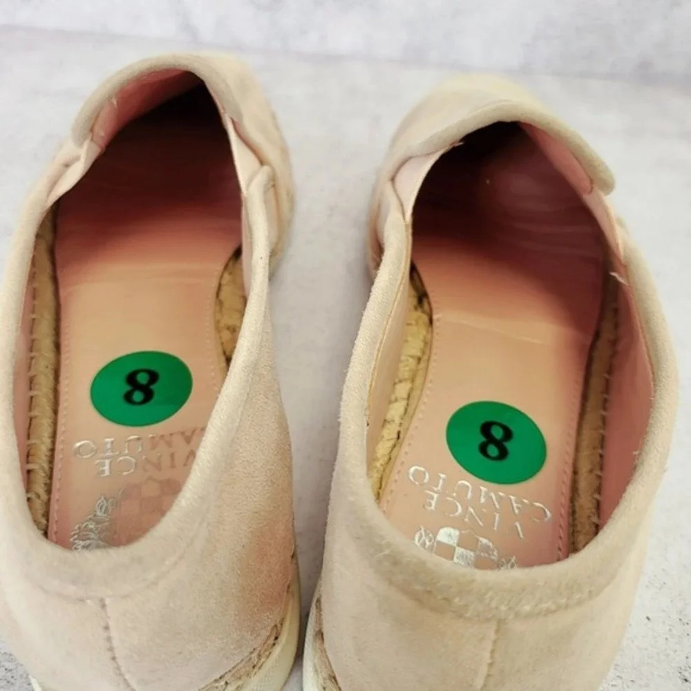 Coastal Chic Slip On Sneakers Womens 8 Nude‎ Neutral Suede Loafer VINCE CAMUTO
